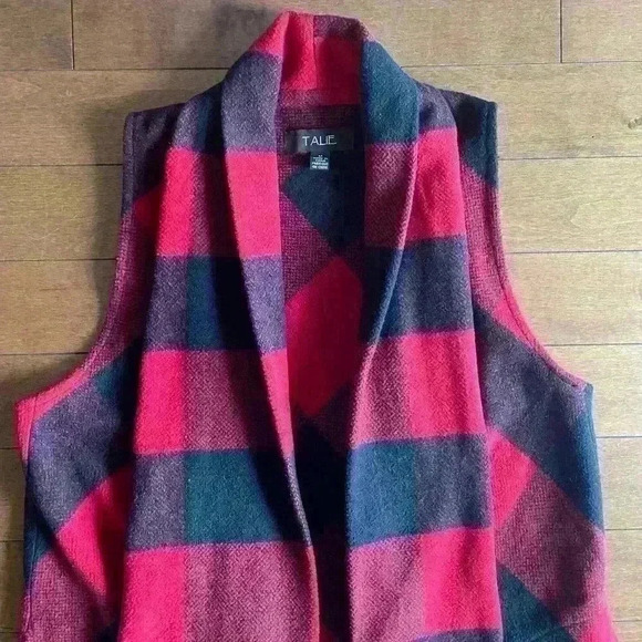 Womens  wool lined black and red plaid vest size medium - Picture 2 of 3